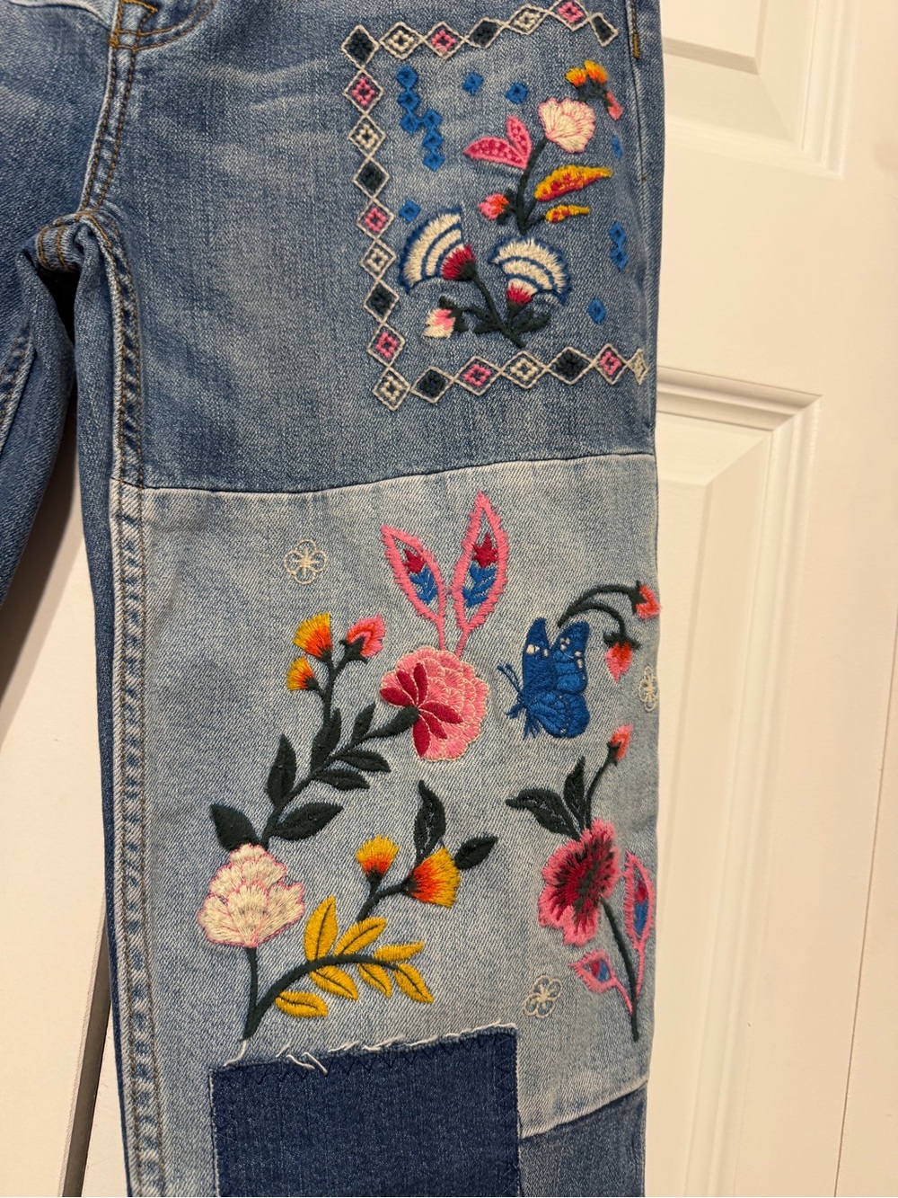 Johnny Was SANDRA STRAIGHT
CROPPED JEAN
HIGH RISE size 26 excellent condition - Picture 4 of 15